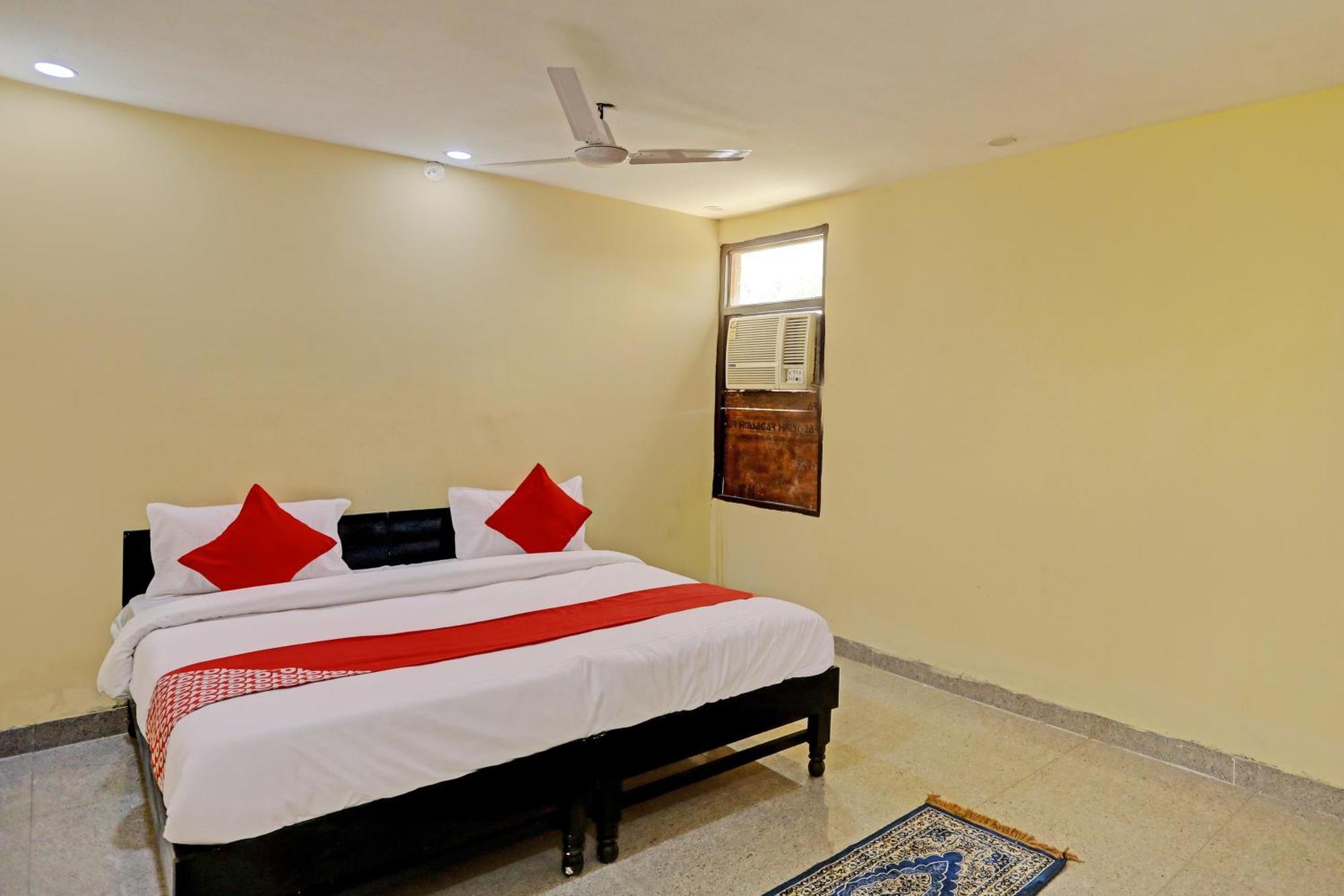 Hotel O Park Palace New Delhi Exterior photo